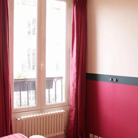 Nice Duplex Near Montparnasse * פריז