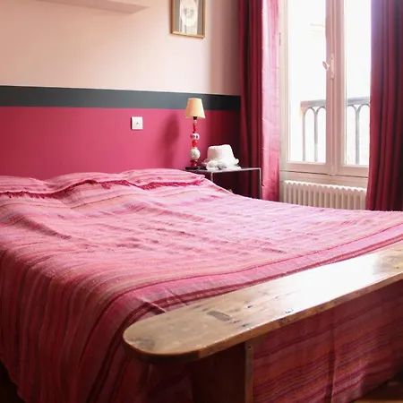 Nice Duplex Near Montparnasse * פריז